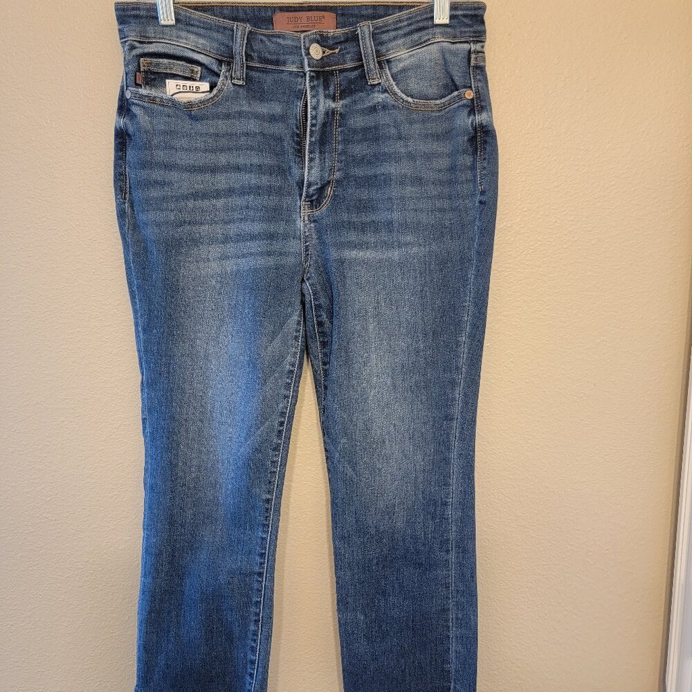 Judy Blue Medium Wash Ankle Jeans